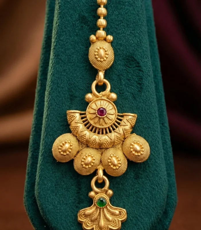 Ratna Elegant Rajwadi Maangtika